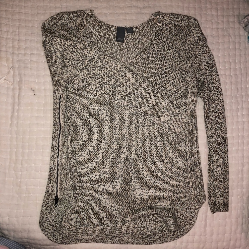 Quinn Black and Grey Zipper Sweater